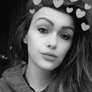 Meet your Posher, Kayela